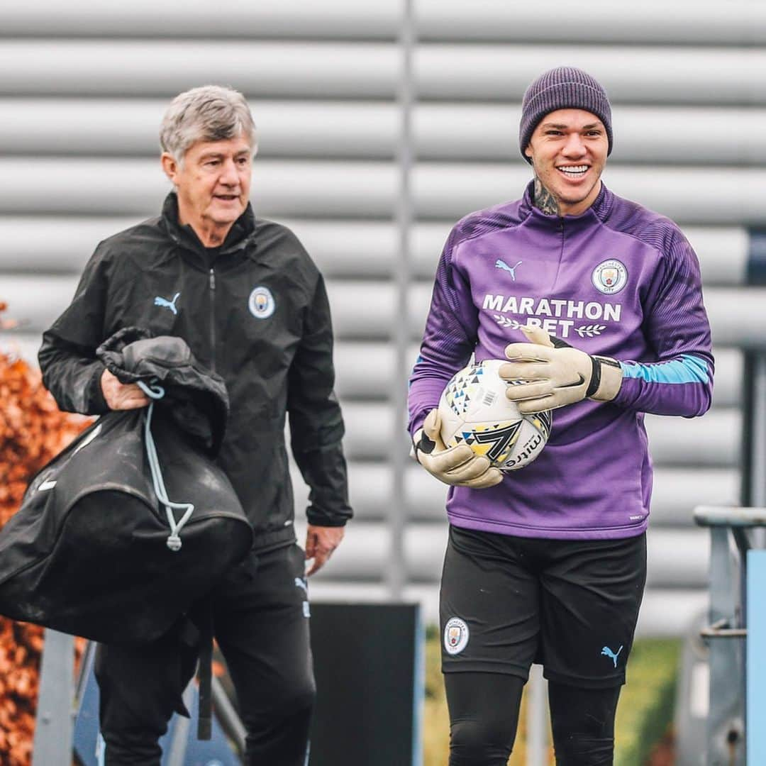 マンチェスター・シティFCさんのインスタグラム写真 - (マンチェスター・シティFCInstagram)「*Applies mist filter* 🌫⠀ ⠀ ⠀ #ManCity」1月23日 4時12分 - mancity