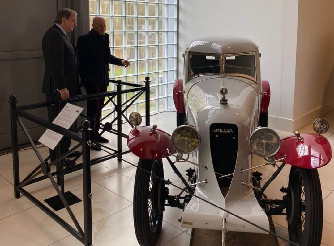 ノーマン・フォスターさんのインスタグラム写真 - (ノーマン・フォスターInstagram)「With Evert Louwman and James Wood at the Louwman Museum in The Hague - a few out of more than 200 automobiles - a memorable experience of a great museum!」1月23日 4時13分 - officialnormanfoster