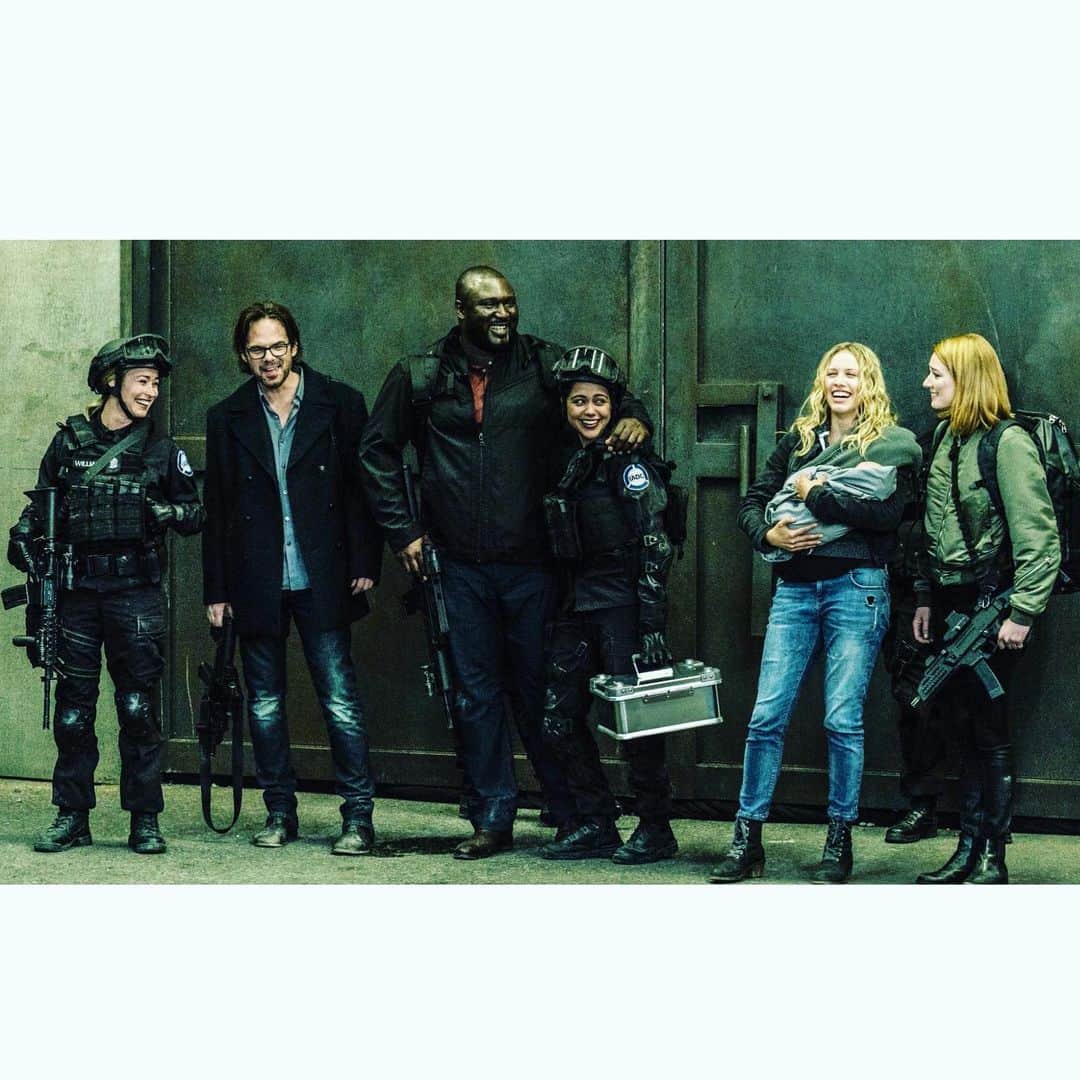 のインスタグラム：「I ran into @actiongirl99 on top of a mountain a couple days ago and it got me reminiscing about my ZOO crew ♥️ so often my DMs are filled with questions and comments about this show. it’s so great to know people are still discovering and enjoying the craziest plot lines of all time.🍊」