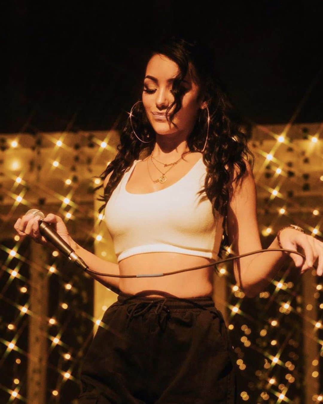 メラニー・イグレシアスのインスタグラム：「Seattle! I’m so excited to perform for you tomorrow night 🙌🏽 I’ve never been so let’s make it a night to remember!!! Ticket link in bio 🎫」