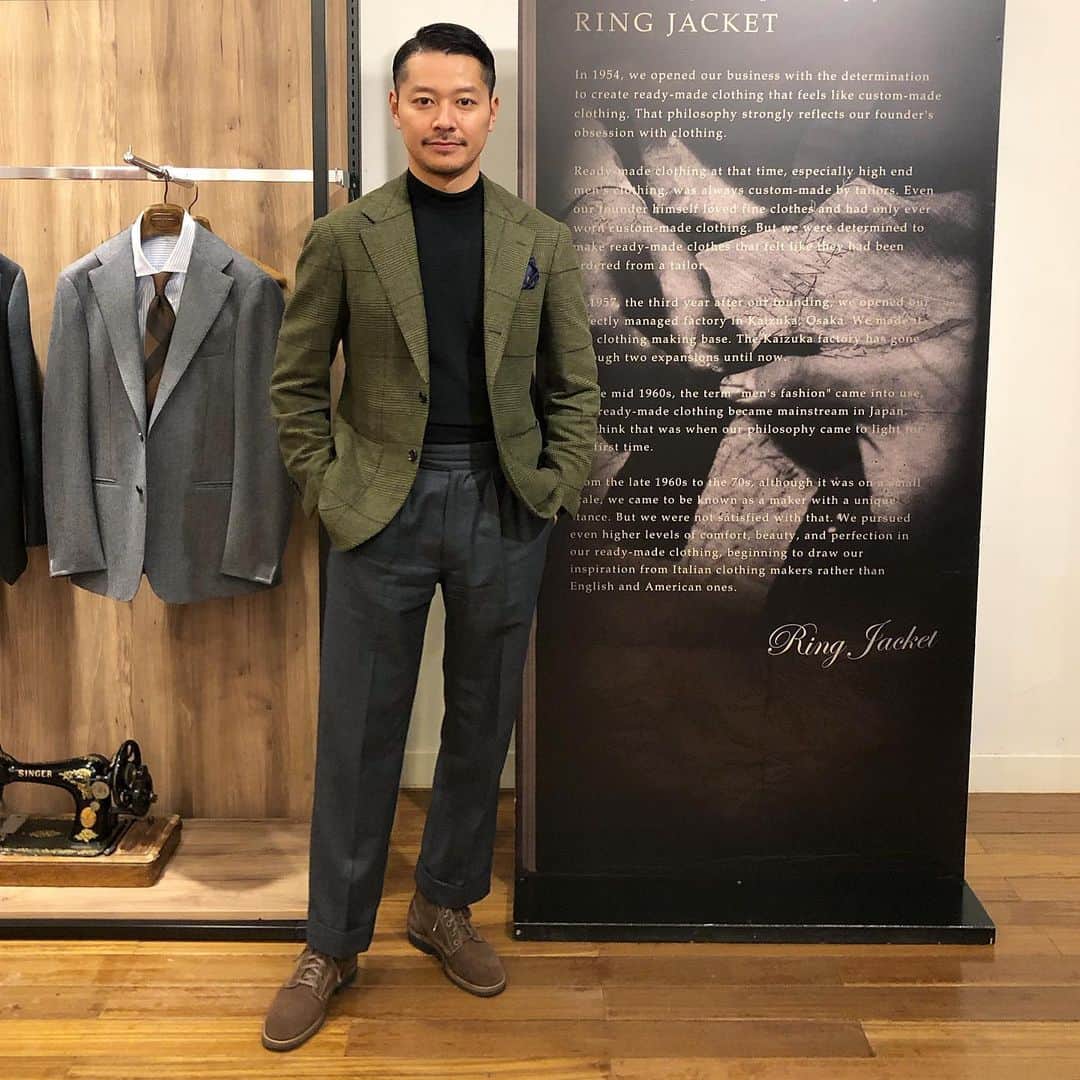 高田朋佳のインスタグラム：「“ @ring_jacket 2020 winter collection at Tokyo...” ———————————————————————— #ringjacket #jacketstyle #newcolonialstyle #jetset #singapore #luxuryresort #colonyclothing #singaporelife #singaporestyle  #lifestyle #fashion #mensfashion」