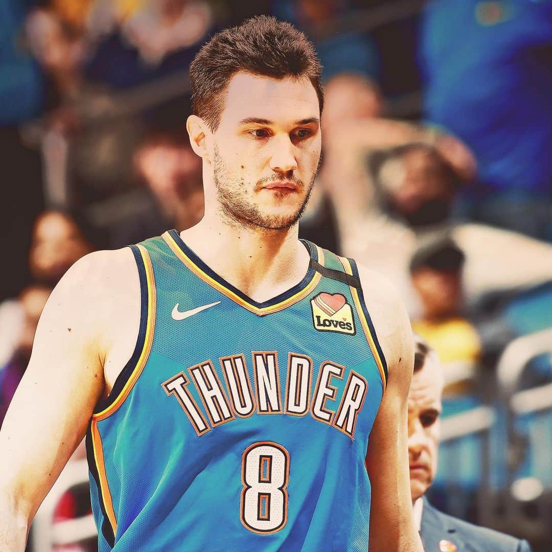 ダニーロ・ガリナリのインスタグラム：「#ThunderUp」