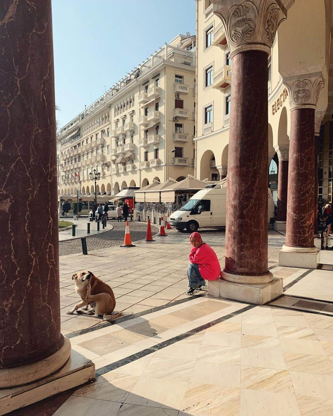 RIEHATAさんのインスタグラム写真 - (RIEHATAInstagram)「chilling in Greece🐕🇬🇷 #ギリシャ #なんかずっとくる🐶」1月23日 16時42分 - riehata