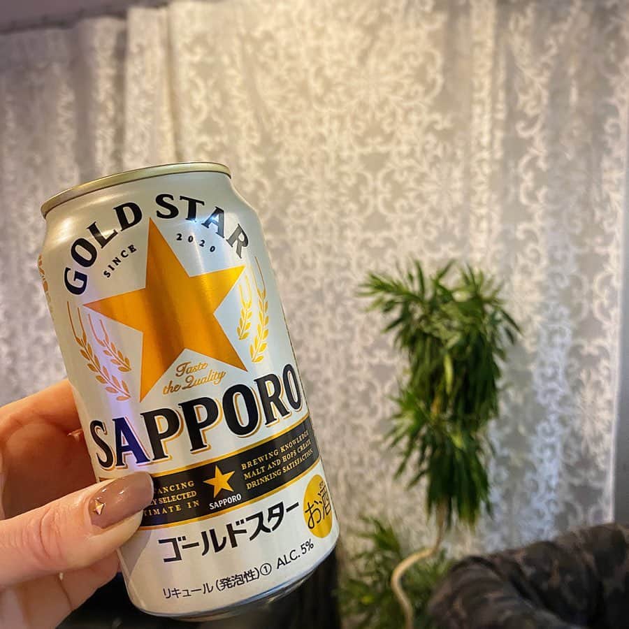 meguri.kさんのインスタグラム写真 - (meguri.kInstagram)「もつ鍋とサッポロビール🍻#つまり幸せ ・ 2月4日に　@sapporobeer.jp サッポロビールさんから発売される新商品！お試しさせて頂きました♫ ・ 黒ラベルとエビスの思いを繋いでいる第三のビールらしい✨ ・ とっても飲みやすくて美味しい💓 ・ 実は…最近ビール飲める様になったばかりの私🙈大人になりました🙈💓←え ・ 本当に飲みやすくて美味しかったので発売が楽しみです✨ ・ #GOLDSTAR#PR#サッポロビール#おうちごはん#もつ鍋#家飲み#第三のビール#お酒#晩ご飯#鍋#ホムパ#おうちじかん#暮らし#くらし#日々のこと#暮らしを楽しむ#暮らしを整える#新商品#STAUB#ストウブ鍋#シンプルライフ#ダイニング#dining#注文住宅#食卓」1月23日 9時22分 - meguri.k