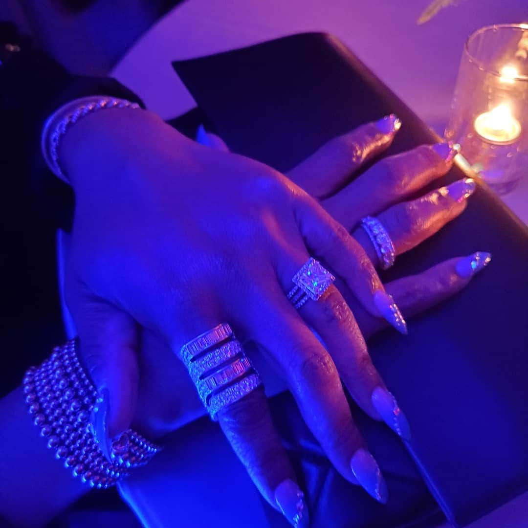 スヌープ・ドッグさんのインスタグラム写真 - (スヌープ・ドッグInstagram)「Hands of. Time  @bosslady_ent 😘」1月23日 9時47分 - snoopdogg