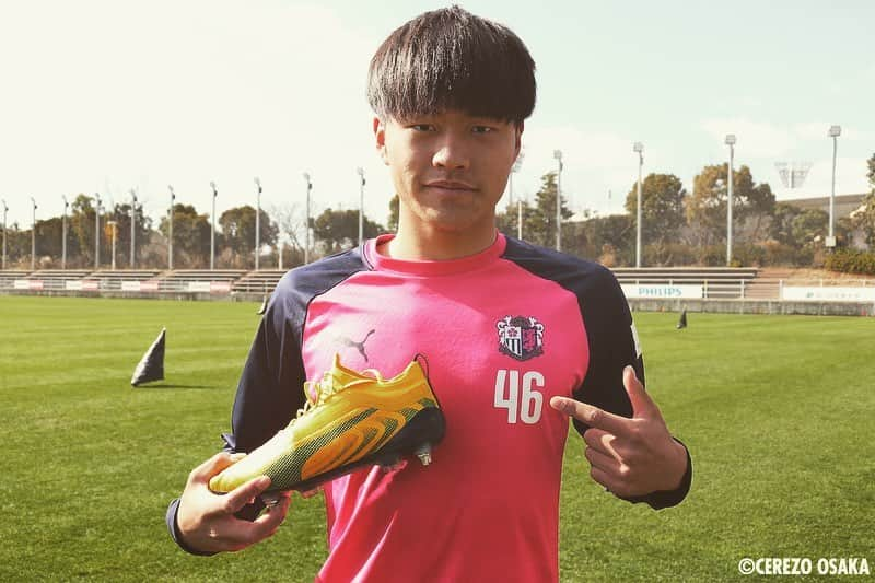 セレッソ大阪さんのインスタグラム写真 - (セレッソ大阪Instagram)「オレのスパーク⚡⚡⚡⚡ #セレッソ大阪 #SakuraSpectacle #cerezo #丸橋祐介 #松田陸 #田平起也 #オレのスパーク #Bethespark #PUMAOne #PUMAFOOTBALL #PUMA #破天荒 @pumafootball_jp  @pumajapan  @maruhashi_yusuke @riku_matsuda_02_official @tabira_tatsuya」1月23日 11時37分 - cerezo_osaka