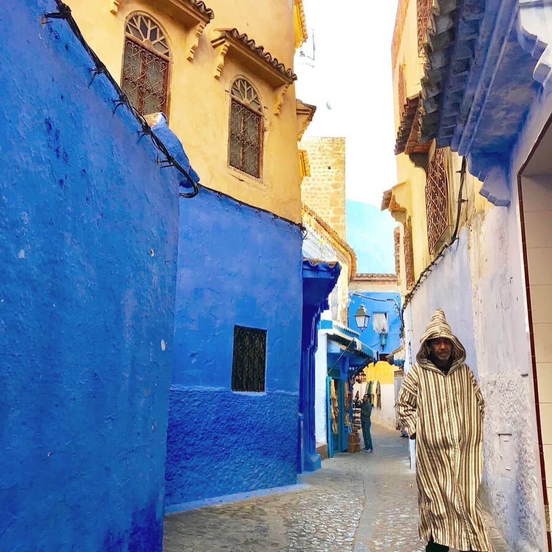 松永ちさとさんのインスタグラム写真 - (松永ちさとInstagram)「Morocco Chefchauen🔹🇲🇦🔸 実は猫の町なんだよ🐈♫♫ モロッコでいちばん可愛かった街 #写真消えてしまいこちらに保存💁🏼‍♀️泣 #trip#memory#bulecity #Morocco#Chauen #年末年始#寒暖差あり #chisatravel#松永ちさと」1月23日 12時17分 - chisato_matsunaga