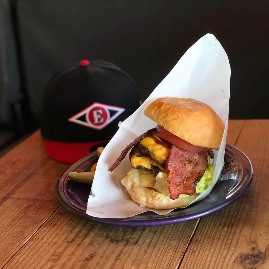 小笠原慎之介のグルメインスタ