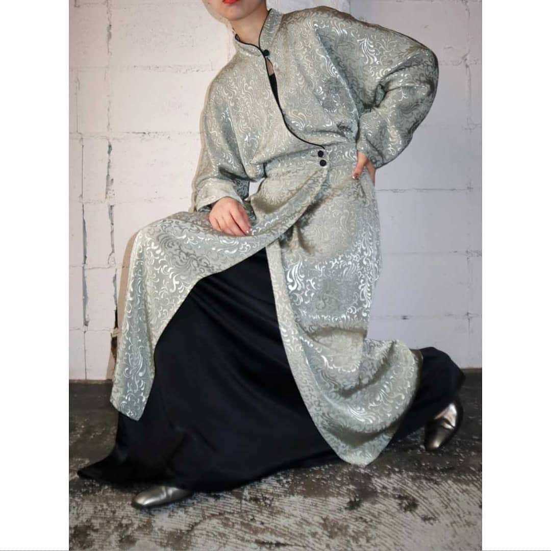吉祥寺 古着屋 Orfeoのインスタグラム：「Ivy Pattern China Dress  #orfeo #kichijoji #tokyo #vintage #used #fashion #coordinate #outfit  掲載商品のお問い合わせはメールにて承っております。コメント、DMでのお問い合わせは受け付けておりませんのでご了承ください。」