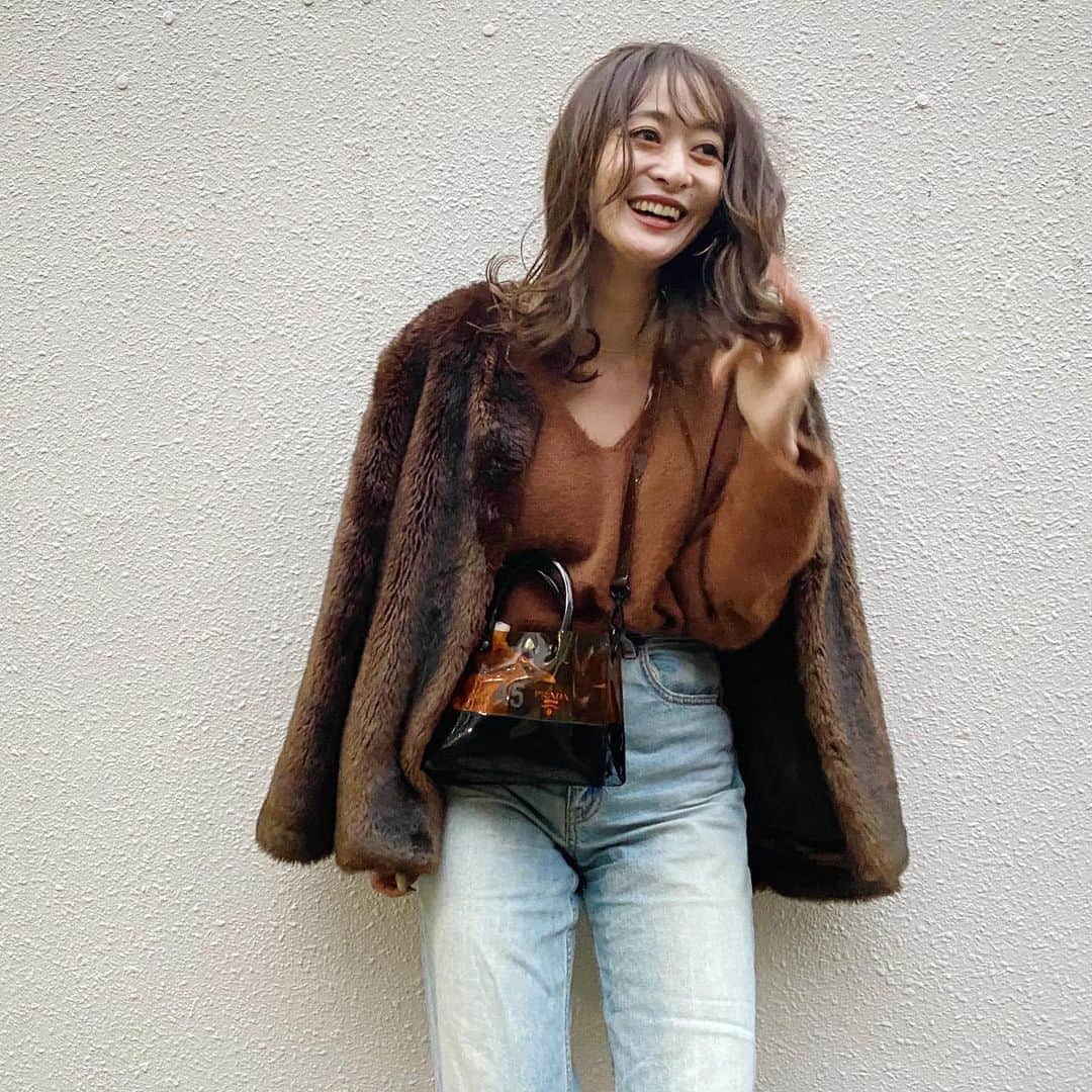 難波礼華のインスタグラム：「2ヶ月ぶりにヘアメンテした🤫💕 @l_by_home  @chuuuuuuuuuuuuu にお任せ✌️ ベージュだってよ🤎めちゃいい色ありがと🤎 傷んでるところもスッキリしたし前髪も切ったし髪の毛綺麗にするとテンションあがる〜💕」