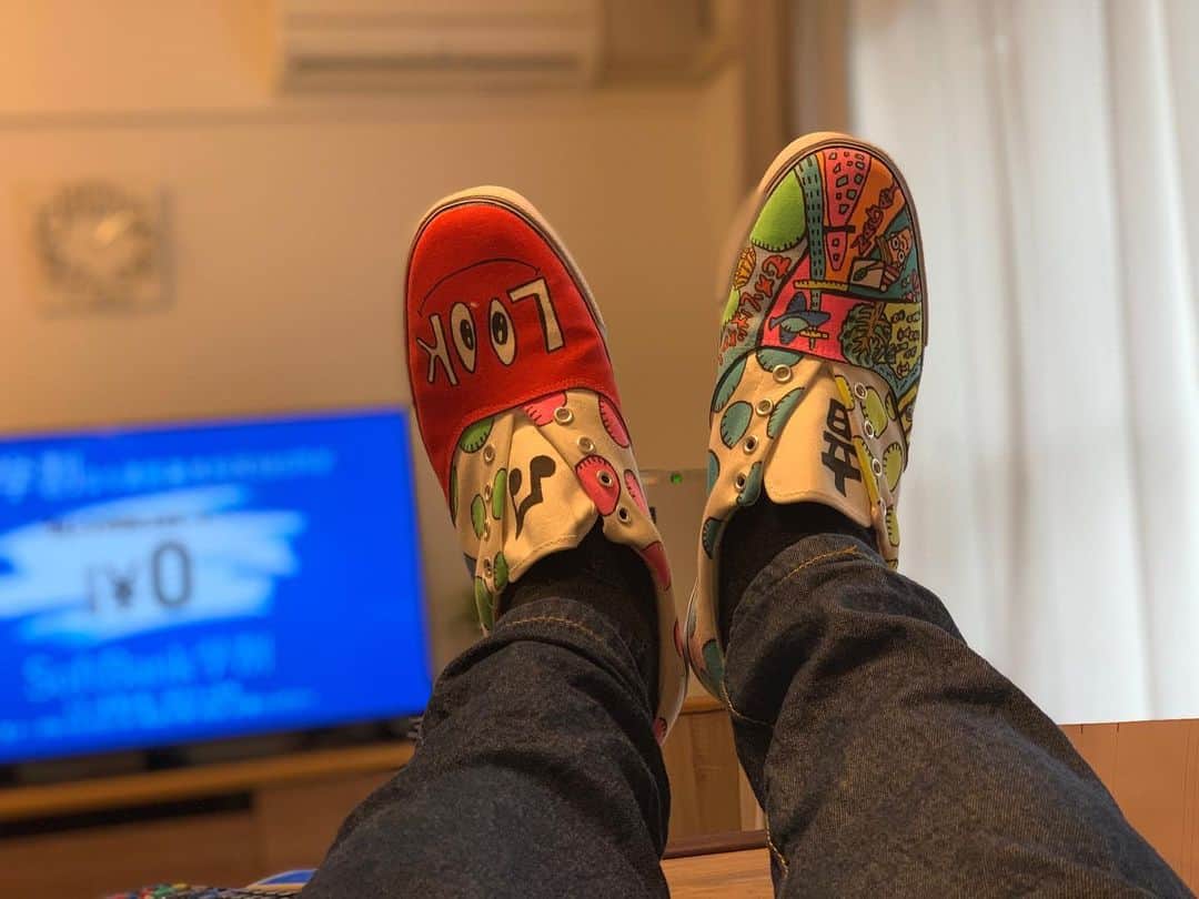 永井佑一郎さんのインスタグラム写真 - (永井佑一郎Instagram)「遂にこの靴を履く日が近づいてきた👀  後輩のひとみからのプレゼント🎁  ひとみありがとう！  明後日、はじめて履くよ✌️ #look #r-1ぐらんぷり」1月23日 13時09分 - yuichirou_nagai