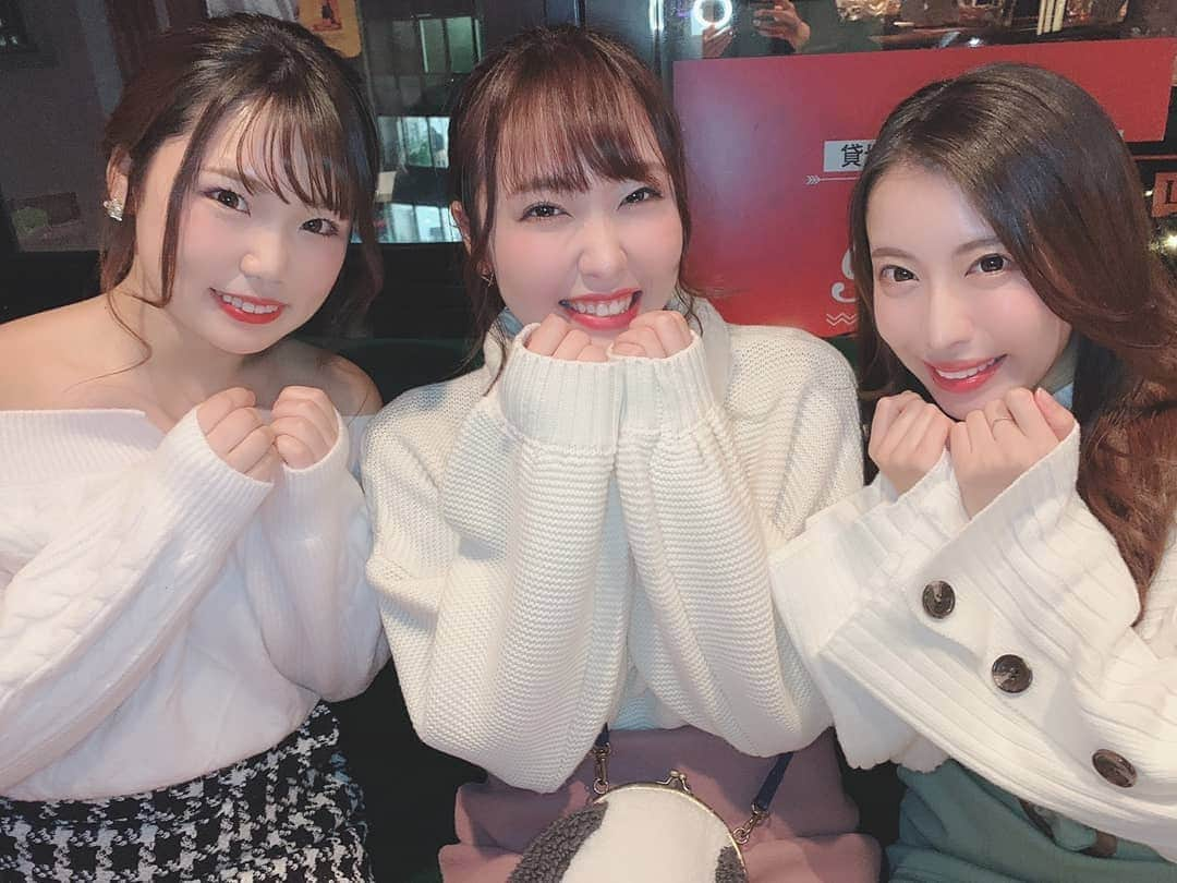 持田栞里のインスタグラム：「. ハイカラパブリックハウス楽しかたあ😽💗 . . 念願のりさちゃんと安心感のちえさんと一緒にイベントできて嬉しかたです✨ . . . #イベント #酔っ払いごめんなさい」