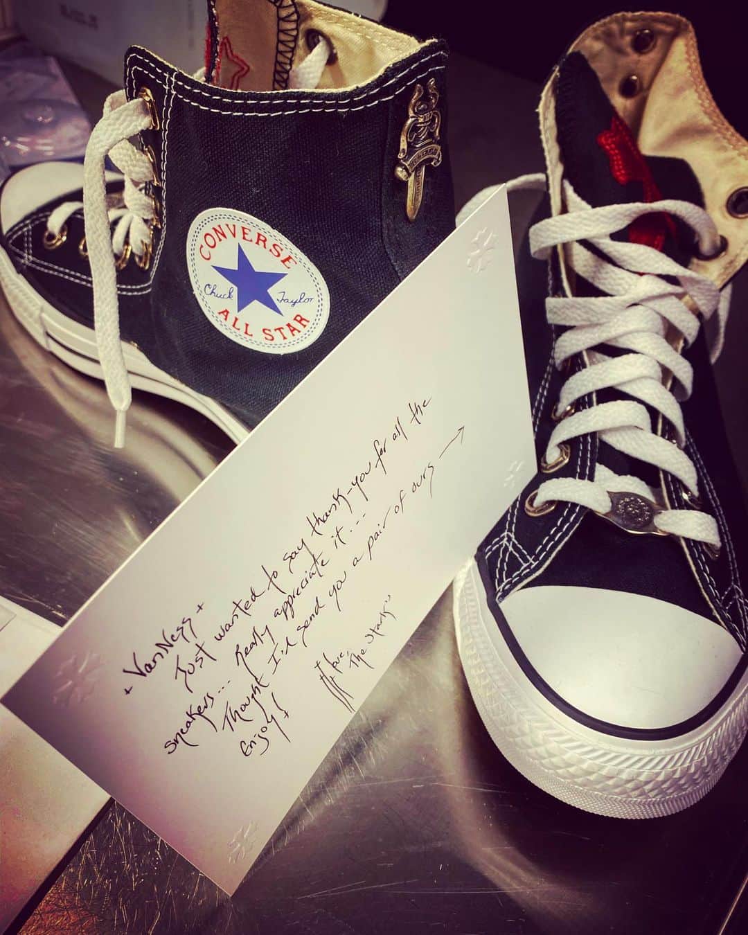 呉建豪のインスタグラム：「Thank you Richard very thoughtful 🔥 love the hardware 🖤 @chromeheartsofficial @bkmberg #thestarks」