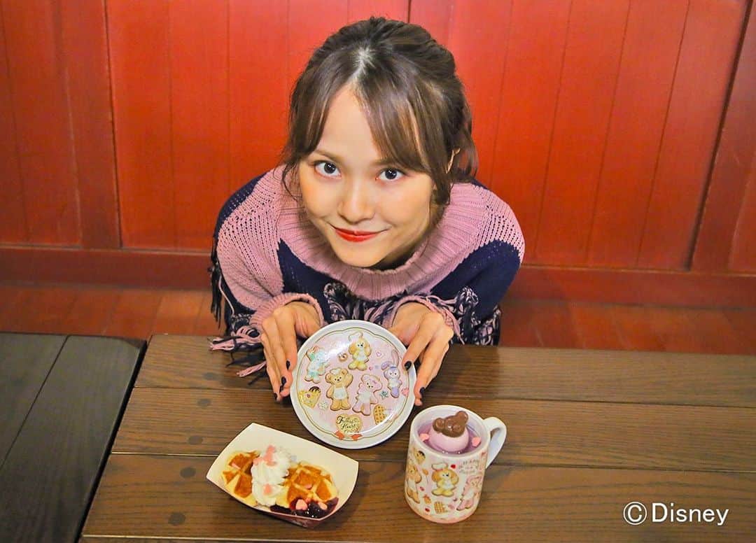 のインスタグラム：「＼💗ベルちゃんの📷フォトレポート！／ クッキー・アンのスペシャルメニューは、3/22までの期間限定ですので、ぜひ一度お試しください！  #これなに #これから東京ディズニーリゾートいっちゃう？」
