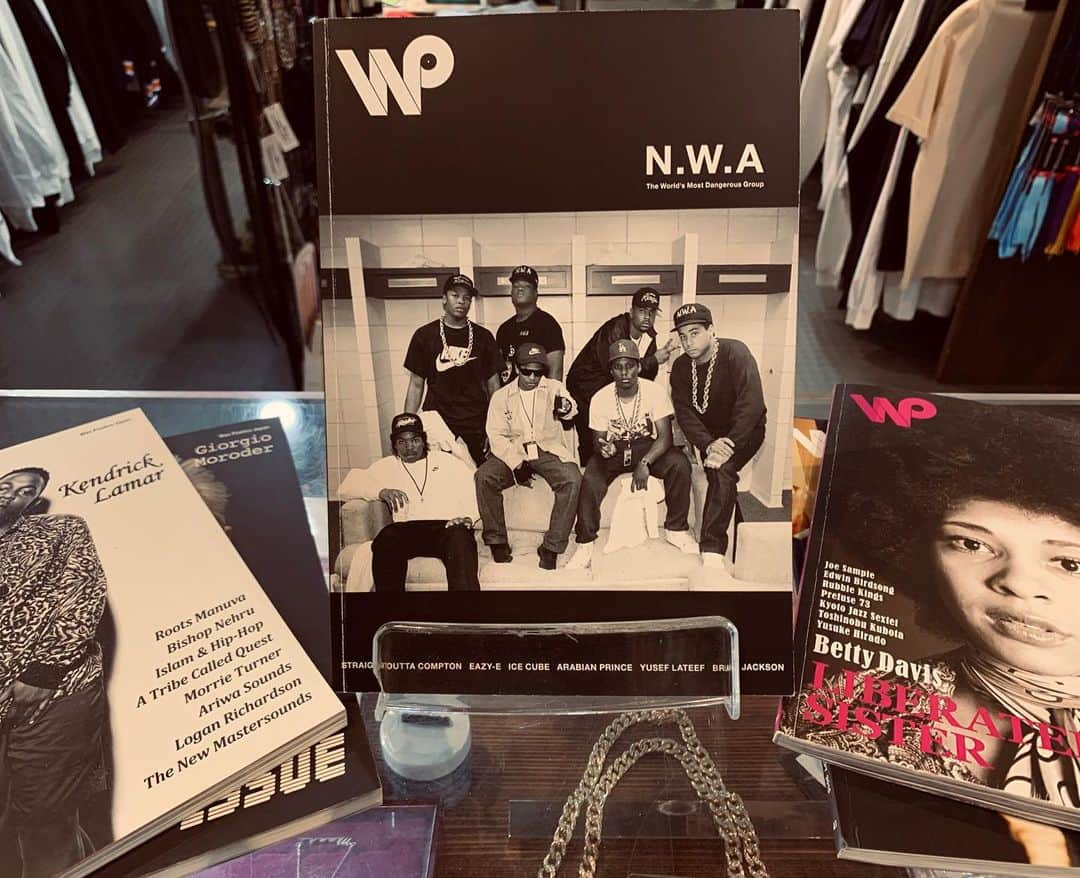 Dancers Collectionさんのインスタグラム写真 - (Dancers CollectionInstagram)「本日のおすすめアイテム紹介✨ ﻿ ﻿ ▪️Wax Poetics Japan﻿ Wax Poetics とはソウル、ファンク、ヒップホップ、ジャズ、レゲエ、ディスコ、ラテン、アフロといったジャンルの音楽遺産をディープに掘り下げて紹介している、ニューヨーク初の音楽専門誌です‼️📚 ﻿ ﻿ ダンサーズコレクションでは﻿ ・NWA﻿ ・Kendrick Lamar﻿ ・J Dilla﻿ ・Giorgio Moroder﻿ ・Betty Davis﻿ を取り扱っております。﻿ ﻿ 音楽好きの方にはオススメの商品となっております🎤🎶 電話通販も可能です😊 ﻿ お気軽にお問い合わせ下さい✨ ﻿ ﻿ ダンサーズコレクション原宿店 ☎03-5474-9575﻿ ﻿ #waxpoetics #soul #funk #hiphop #jazz #reggae #disco #latin #aflo ﻿ #music #culture #history #knowledge #book ﻿ #ダンコレ #ダンサーズコレクション #dancerscollection #tokyo #harajuku」1月23日 14時56分 - dancerscollection