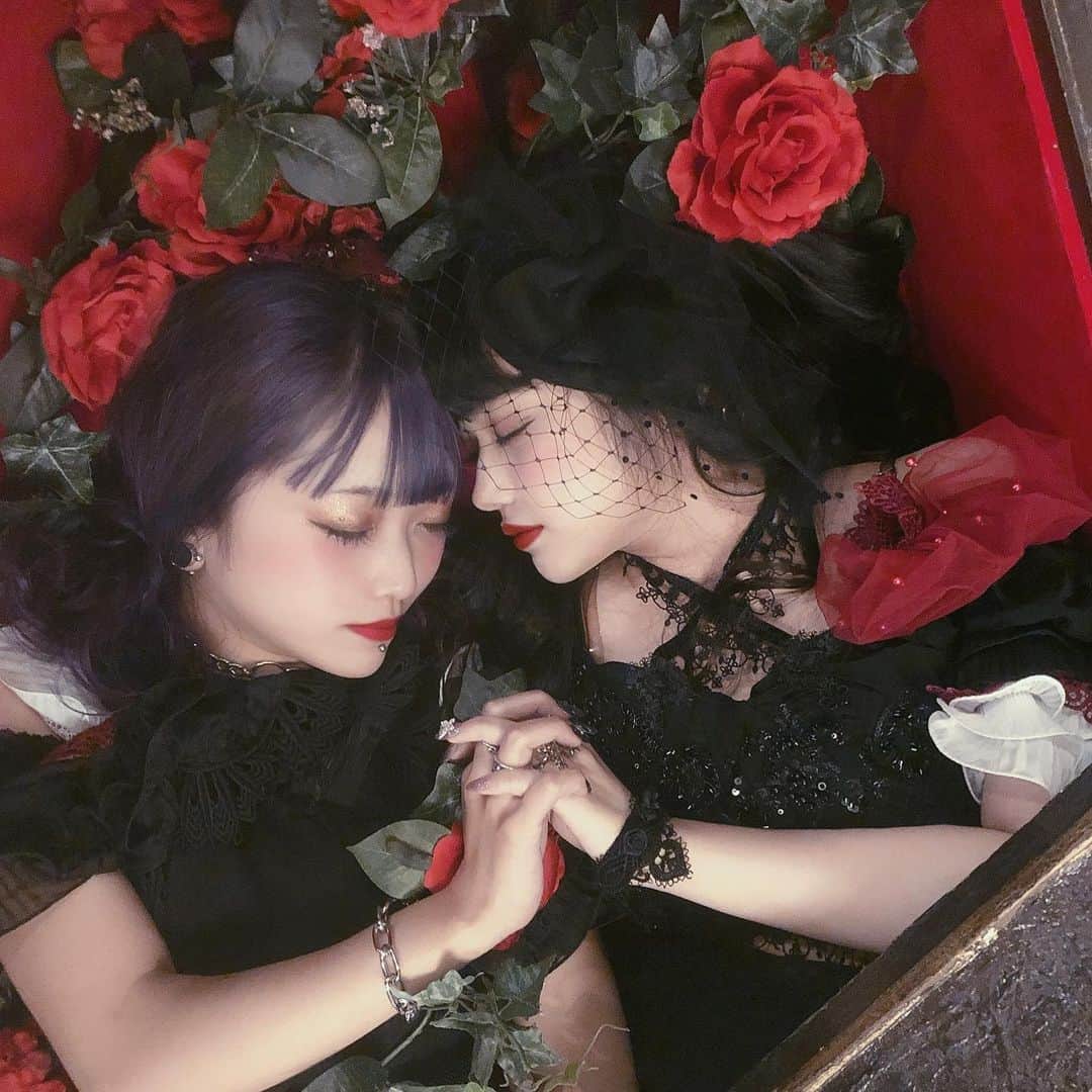 村田実果子さんのインスタグラム写真 - (村田実果子Instagram)「おやすみなさいのキス」1月23日 15時32分 - mikaphith