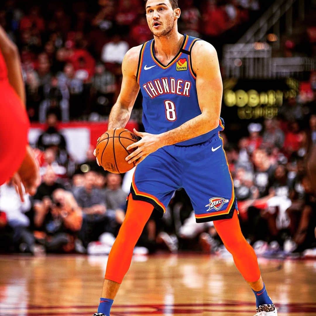 ダニーロ・ガリナリのインスタグラム：「We're 11-5 since Christmas. During that span, Danilo Gallinari ran up a streak of 𝟭𝟯 𝘀𝘁𝗿𝗮𝗶𝗴𝗵𝘁 𝗴𝗮𝗺𝗲𝘀 with at least 3 three-point FGs made. Only 2 other players in the NBA have done that in the past decade (Curry, Harden).」