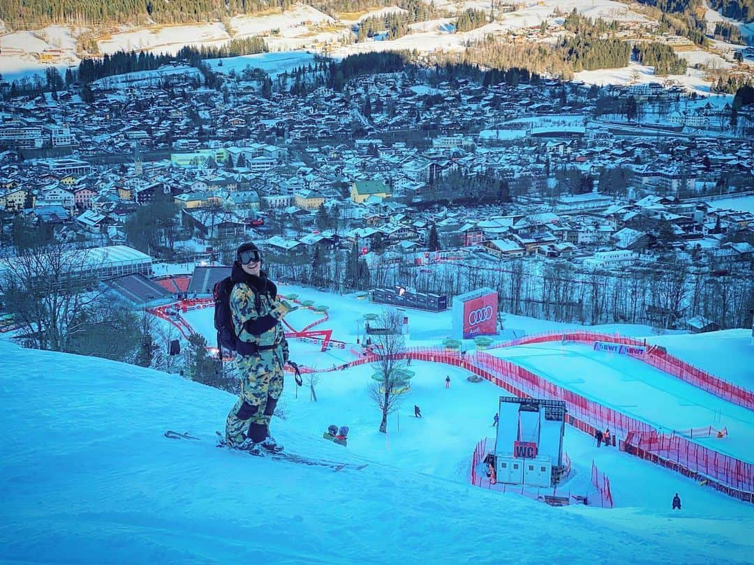 佐々木明さんのインスタグラム写真 - (佐々木明Instagram)「I’m back here in Hahnenkamm Rennen,Kitzbühel 🐓  明日から3日間のここでのレースに興奮してる！ 世界一クレイジーなこのコースはやはり世界一クレイジーだった！ どんな競技よりも肝を試されるレース！ #alpineskiing #racing #hahnenkamm #tirol #austria #österreich #worldcup #fisalpine #streif ・ ・ #futurelight  #thenorthface • • Good luck for the all crazy boys 🚀  @steven_nyman @innerhoferchristof」1月24日 2時12分 - akiraexploring