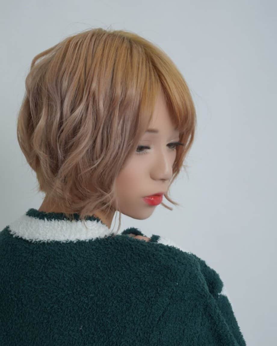 侑季美怜のインスタグラム：「ヘアメも可愛くしてもらってありがとうございます💓 ・ ・ ヘアメ自分じゃなかなか難しい…💦 ・ ・ ・  #東京 #tokyo #六本木 #歌舞伎町 #kabuki #roppongi #l4l #f4f #クラブ #champagne #party #美脚 #谷間 #セクシー #かわいい #韓国ハーフ #韓国 #キャバクラ #キャバ嬢 #ホスト #サパー #バー #キャバ #モデル #팔로우 #ギャル #おっぱい #キャバ嬢の休日」