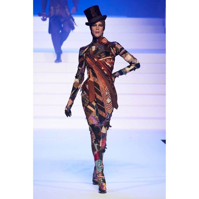 ZOO Magazineさんのインスタグラム写真 - (ZOO MagazineInstagram)「Congratulations to @jpgaultierofficial, who just took his final haute couture walk at #ParisFashionWeek .  Spectacular show last night! 🙏❤️ We still love the shoot we did together and @boygeorgeofficial on our issue #41.  ___  #zoomagazine #41 #jpgaultier #ParisFashionWeek」1月24日 2時34分 - zoomagazine