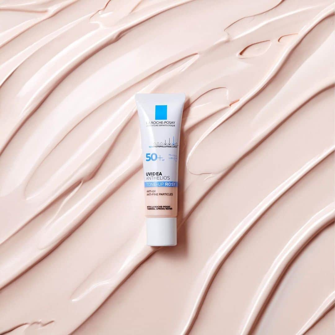 LA ROCHE-POSAY JAPAN ラロッシュポゼのインスタグラム：「. ＼待望の新製品 #ピンクのトーンアップUV 誕生 ！／ . ベストコスメ多数受賞！大人気のトーンアップUVシリーズから3月2日に「 #ピンクのトーンアップUV 」が誕生します。 . ピンクのテクスチャーが素肌を自然にトーンアップ。透明感と血色感をプラスしたいときにおススメです。 . また、SPF50+・PA++++でロングUVAを含む紫外線や大気中微粒子から肌を防御するだけでなく敏感肌の方でもお使いいただける低刺激設計です。 . 本日からラ ロッシュ ポゼ公式ウェブサイトにて、#ピンクのトーンアップUV の無料サンプルを5,000名様にいち早くお試しいただけます。(なくなり次第終了・サンプル品発送のために会員登録が必要です➡️こちらは終了いたしました。ありがとうございました！) . みなさま、ぜひ会員登録をして新商品をお試しくださいね！ . UV イデア XL プロテクショントーンアップ ローズ SPF50+・PA++++ 30mL ¥3,740（税込） . #ラロッシュポゼ #larocheposay #トーンアップ #ピンクのトーンアップUV #トーンアップUV派 #新発売 #新製品 #乾燥肌 #敏感肌 #敏感肌対策 #スキンケア #低刺激 #低刺激設計 #敏感肌コスメ #ドクターズコスメ #保湿対策 #保湿ケア #乾燥対策 #基礎化粧品 #化粧下地 #紫外線 #紫外線対策 #ライフスタイル #コスメマニア #コスメ購入品 #おすすめコスメ #コスメ好きさんと繋がりたい #コスメ紹介 #コスメ好き #ツヤ肌」