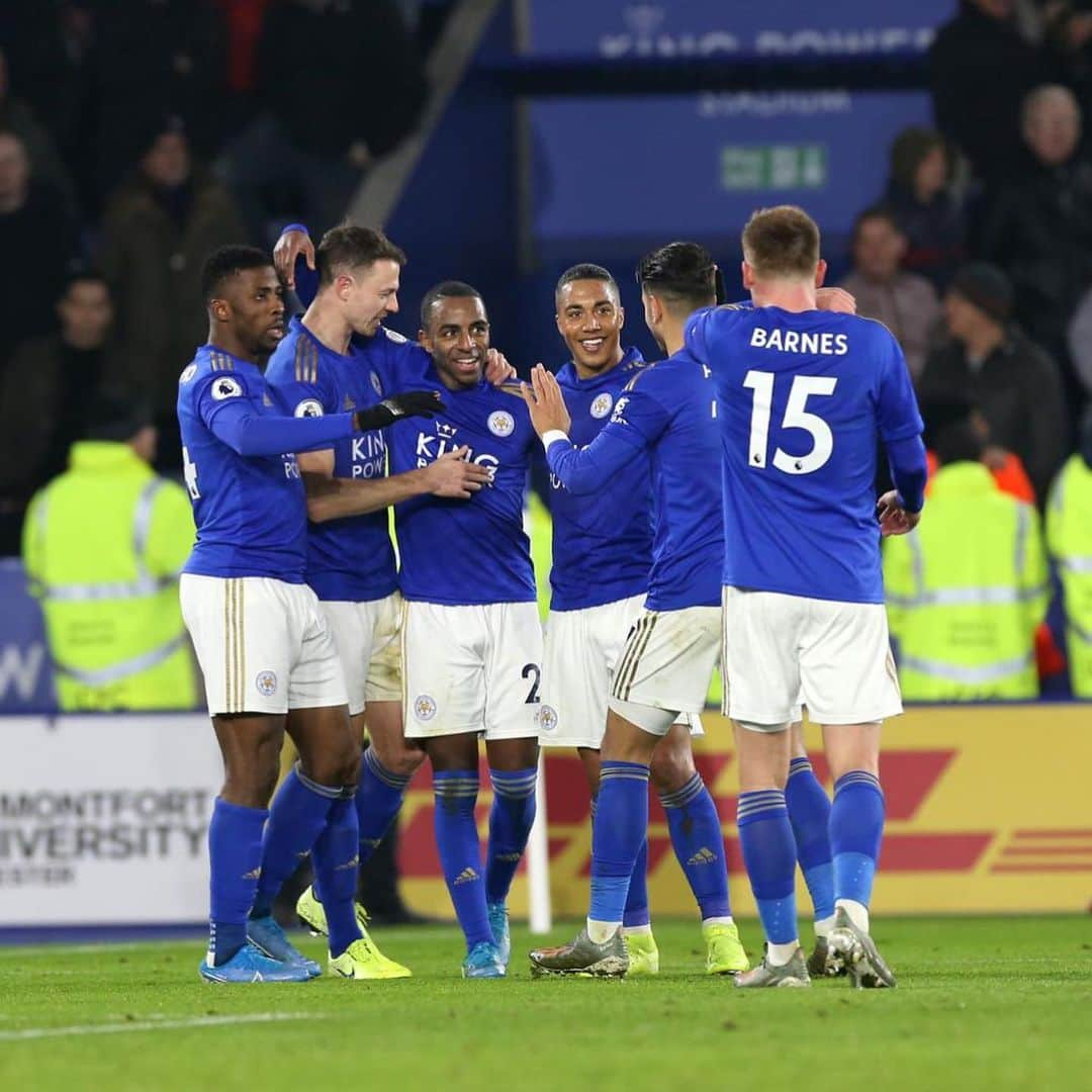 ユーリ・ティーレマンスさんのインスタグラム写真 - (ユーリ・ティーレマンスInstagram)「So pleased with our team performance last night but more importantly getting back to winning ways!! 😁💪🏽⚽🦊」1月23日 18時14分 - youritielemans