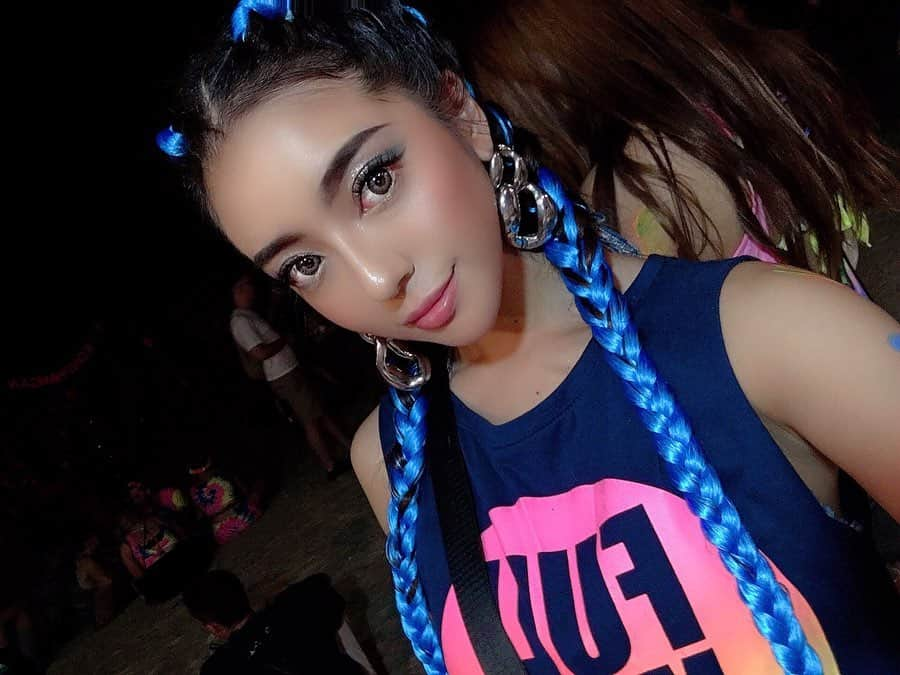 DJ Saya（さやまる）さんのインスタグラム写真 - (DJ Saya（さやまる）Instagram)「🇹🇭 full moon party 🌕 . 頭もメイクも大好きBLUE 💙 . . . . . #タイ #タイ旅行 #パンガン島  #phangan #phanganisland #thailand #thailandtravel #fullmoon #fullmoonparty #フルムーン #フルムーンパーティー」1月23日 18時16分 - saya_312y