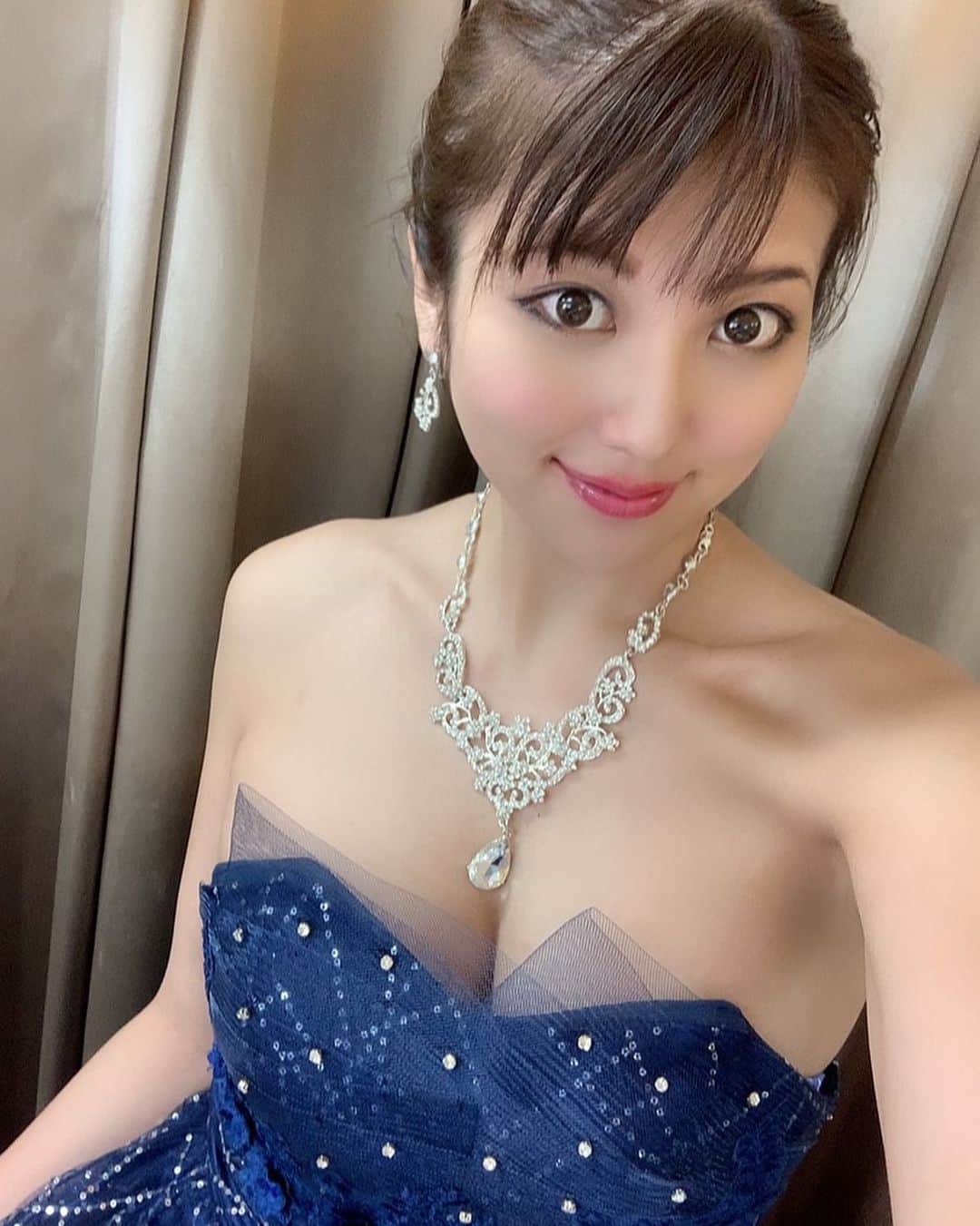 神谷麻美さんのインスタグラム写真 - (神谷麻美Instagram)「#ドレス 👗どうかな？💖👸💖 #dress 💕✨💖」1月23日 18時18分 - asamice428