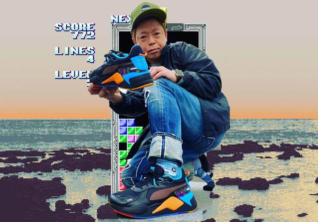ネゴシックスのインスタグラム：「ゲーセンのテトリスは背景が実写でしびい PUMA×テトリス レンチキュラーでブロックカクカクで一目置かれちゃう #pumajapan  #pumars #テトリス」