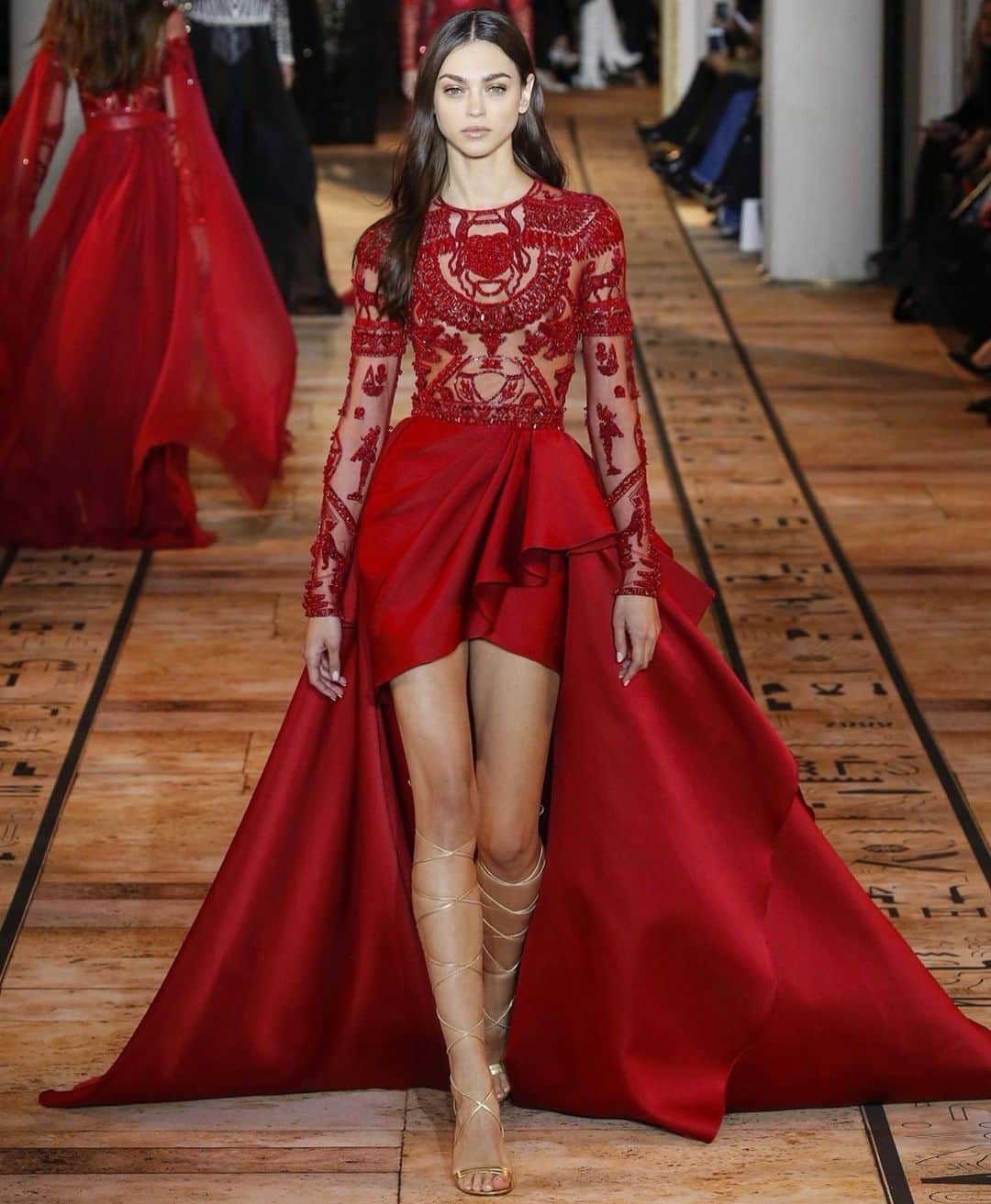 Zhenya Katavaのインスタグラム：「♥️ or 🤍 @zuhairmuradofficial」