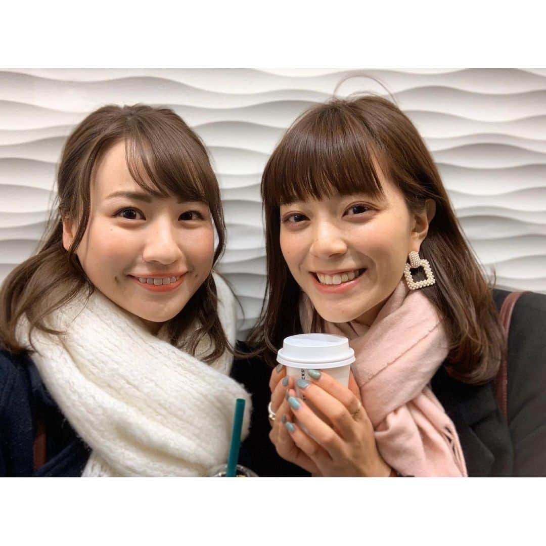 三谷紬さんのインスタグラム写真 - (三谷紬Instagram)「* 先日、HTB•北海道テレビの同期👯‍♀️ 福永裕梨アナウンサーが出張で東京へ🗼💓 本当に少しの時間だったけど会えました❣️ 土曜日の朝6時半から放送の『イチモニ！』という番組でMCをしている福永アナ🥺 なかなか日程が合わずかなり久しぶりでした🤭 元気そうな顔をみて今年も頑張ろうね！ なんて話をしたくらいの時間だったんですが、 なんだか元気になりました☺️ やっぱり同期の力は偉大ですね💓 福永アナも最近Instagramを始めたそう📷 タグ付けしたので、 よかったら皆さんフォローしてくださいね🍓 （それにしても私の飛び出ている髪の毛が気になる…） * #htb#北海道テレビ#福永裕梨 アナ#同期#アナウンサー#女子アナ#北海道#札幌#2017#入社#イチモニ#朝#mc#Instagram#インスタ#フォロー#follow#テレビ朝日#テレ朝#ex#三谷紬」1月23日 18時49分 - mitani_tsumugi