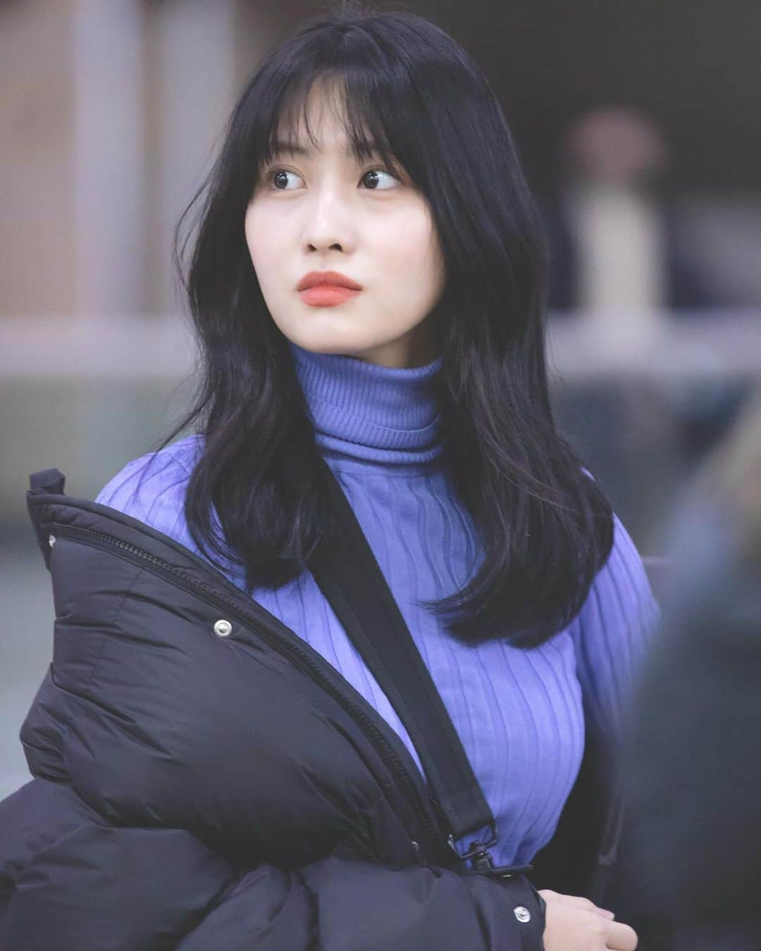 モモさんのインスタグラム写真 - (モモInstagram)「♡ [Fantaken] 191208 - Gimpo Airport back from Japan -  #MOMO #트와이스 #모모 #平井もも #もも #TWICE ©️ mozzi house」1月23日 18時59分 - momojype