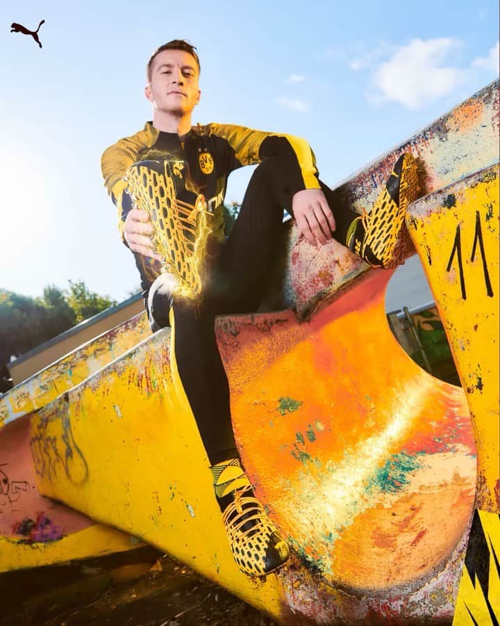 マルコ・ロイスのインスタグラム：「Black and yellow 🎶⚡️ @pumafootball」