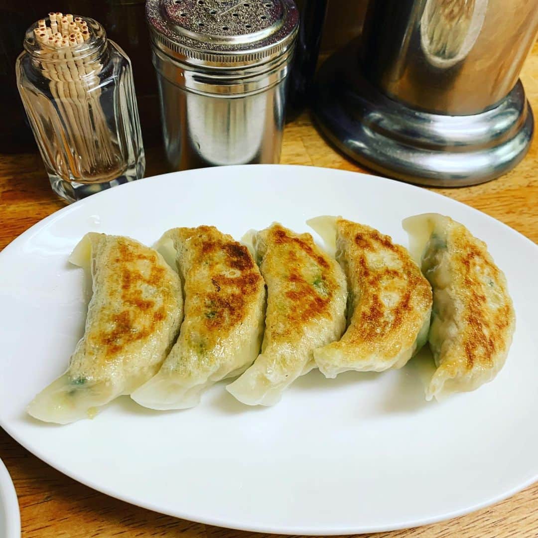 金村義明さんのインスタグラム写真 - (金村義明Instagram)「#けい太のとんかつ#食いたくて食いたくて#木曜定休日やがなぁ#残念無念#いしはらさんも休み#丸福へ#玉子そば＆餃子#2日間ノンアルコール」1月23日 19時07分 - yoshiaki_kanemura