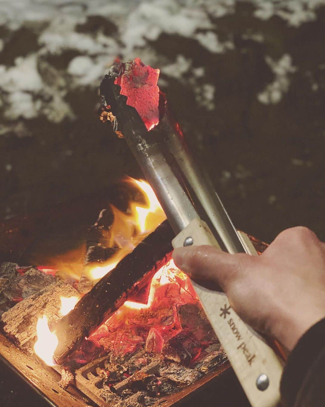 階上実穂さんのインスタグラム写真 - (階上実穂Instagram)「焚き火グッズは𝚂𝚗𝚘𝚠 𝙿𝚎𝚊𝚔❄︎」1月23日 19時17分 - miho_ishigami