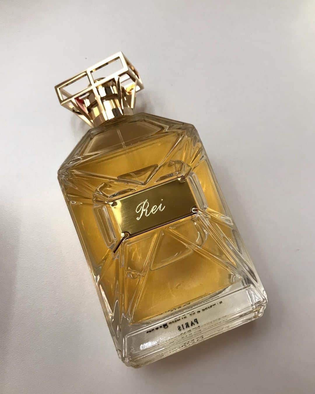 シトウレイさんのインスタグラム写真 - (シトウレイInstagram)「Yas! This is my new perfume from @maisonmargiela ✨✨✨ They craved my name on it！  パリのお土産その1は, @maisonmargiela の香水。 名前の刻印までしてくれて、う、嬉しすぎる！！ #maisonmargiela #perfume #doverstreetperfumemarket #paris #マルジェラ」1月23日 19時20分 - reishito
