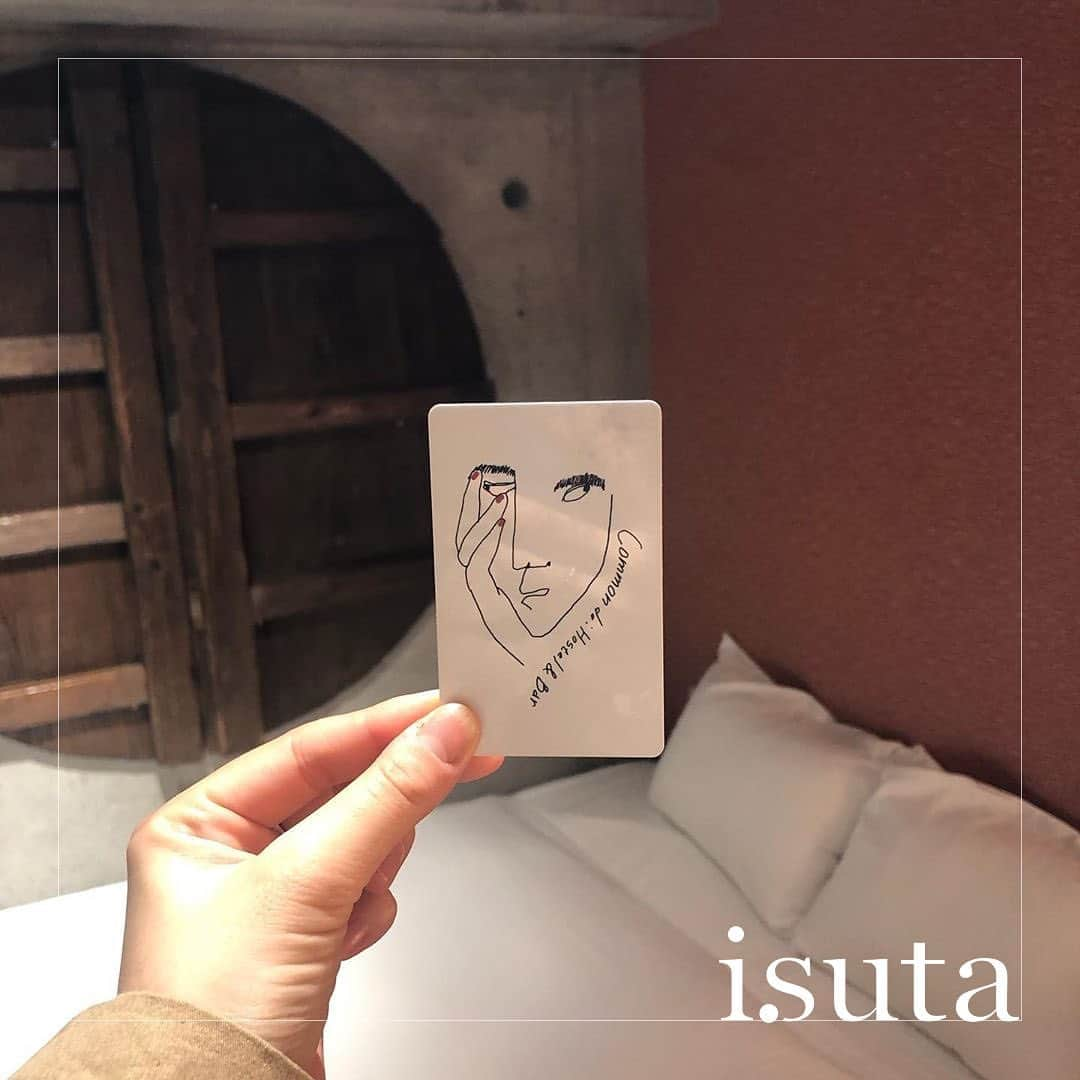 isutaさんのインスタグラム写真 - (isutaInstagram)「かわいいカフェがたくさんある街・福岡で泊まりたいホテルを見つけちゃいました♡﻿ ﻿ ﻿ 博多・天神の町歩きにも最適な場所にあるのが「古門戸 Common de－Hostel & Bar」。﻿ ﻿ ﻿ 立地の良さに加え、かわいくて快適な内観と、充実した施設内容、そして宿泊費が安い。これはリピート決定です♡﻿ ﻿ ﻿ 女性専用のドミトリーから大勢宿泊まで対応しているので、ぜひ宿泊プランを確認してみてくださいね！﻿ ﻿ ___________________________﻿ ﻿ ■古門戸 Common de－Hostel & Bar■﻿ 博多区古門戸町7-13﻿ 西鉄福岡鉄道駅から歩いて15分﻿ @commonde_hostel_fukuoka﻿ ﻿ ・個室　6室﻿ ・共用ドミトリー　22室﻿ ・女性専用ドミトリー 13室 チェックイン15時-23時﻿ チェックアウト11時﻿ ___________________________﻿ ﻿ ﻿ photo by﻿ @iamlilfreaks_﻿ @miracle_official_4712﻿ @_.mh____﻿ ﻿ ﻿ #isuta #イスタ #isuta_trip﻿ #福岡ホテル #古門戸 #古門戸ホテル﻿ #CommondeHostelandbar﻿ #福岡ホステル #福岡旅行 #福岡観光﻿ #commondehostel #福岡カフェ﻿ #天神ホテル #福岡ゲストハウス #ゲストハウス﻿ #旅好きな人と繋がりたい #おしゃれホテル﻿ #ドミトリー #女性専用ドミトリー﻿ #ドミトリー泊 #お洒落な人と繋がりたい﻿ #福岡カフェ巡り #福岡カフェ部 #福岡カフェ会」1月23日 19時25分 - isuta_jp