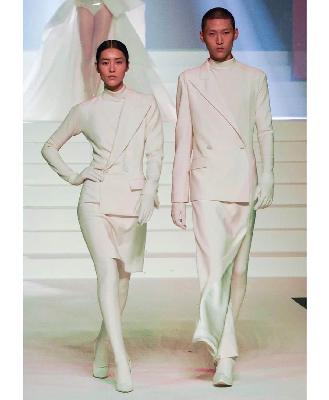 リウ・ウェンのインスタグラム：「Happy 50th anniversary to the timeless @jpgaultierofficial! It has been my absolute honor to take part in this meaningful celebration with you today in Paris. From the first time I walked the show in 2008 to now in 2020, your vision and creativity have always moved me in so many ways. Thank you for being part of my fashion family!! 😘🥰🤍❤️🖤 💄 @erinparsonsmakeup 💇🏻‍♀️ @odilegilbert_official」