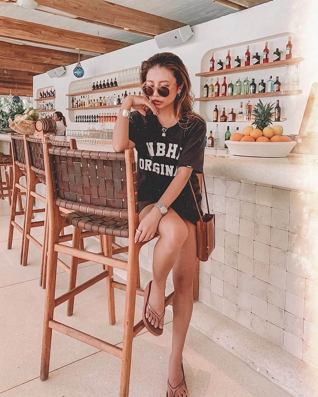 ✷kana✷のインスタグラム：「🍊MRS SIPPY🍍 . . ここのビーチクラブのプールが 浅瀬もあって子供たちも大はしゃぎだった♡ どこも可愛いから髪と顔が無事なうちに 写真撮るのがおすすめ笑 . @mrssippybali  #bali #mrssippybali」