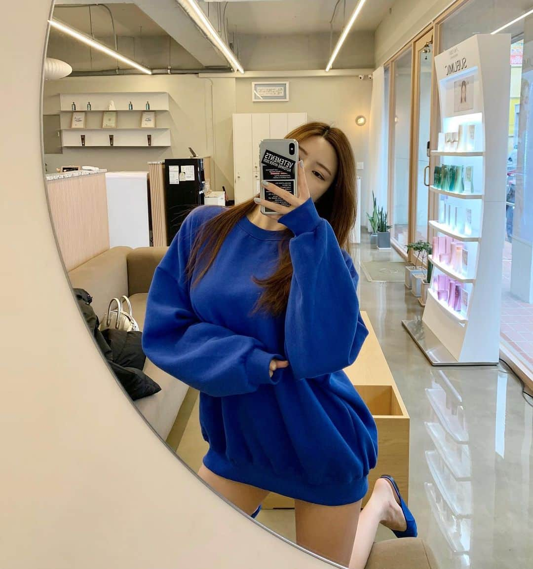 Choi Somiさんのインスタグラム写真 - (Choi SomiInstagram)「⠀⠀⠀⠀ #글랜더 #glander  응 난 핑크보다 블루💙」1月23日 19時57分 - cxxsomi