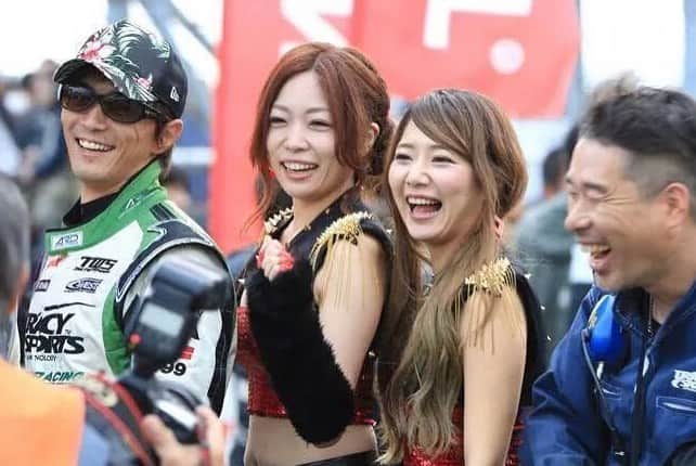 石橋あこさんのインスタグラム写真 - (石橋あこInstagram)「ちなみにこの時はTRACY SPORTSがシリーズチャンピョンに輝いた最終戦だったのです👑✨ 最高の瞬間に立ち会えて幸せでした☺️ *  #レースクイーン#racequeen#레이싱#레이싱모델#팔로미#팔로우미#キャンギャル#コンパニオン  #followme#フォロワー増やしたい #石橋あこ #s耐#スーパー耐久」1月23日 19時51分 - acococo120
