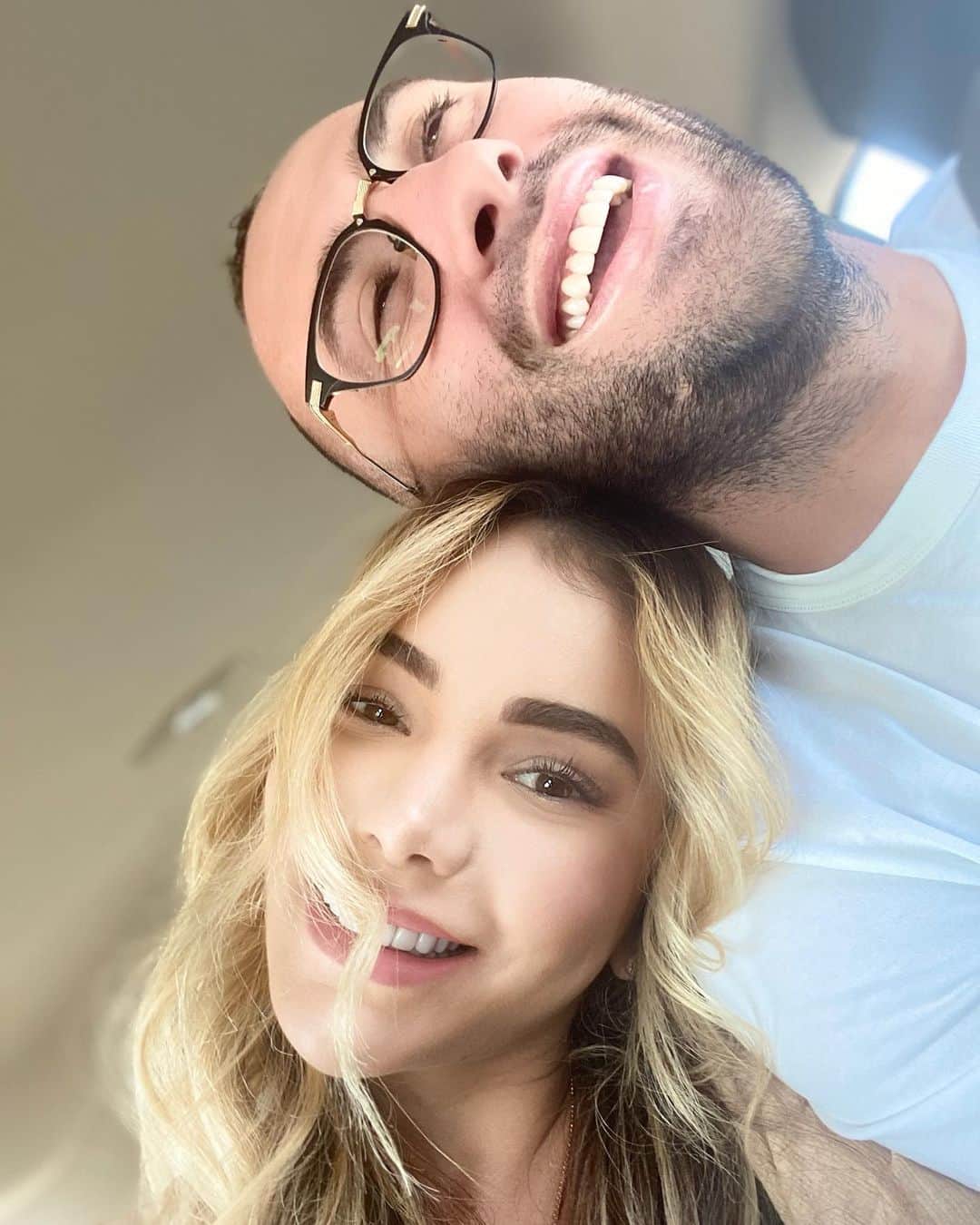 ジェシカ・スターリングのインスタグラム：「Esta 📸 describe como quisiera verte siempre!! #alwayssmile  because together we are stronger, together we are the best team❤️❤️ @d_ospina1」