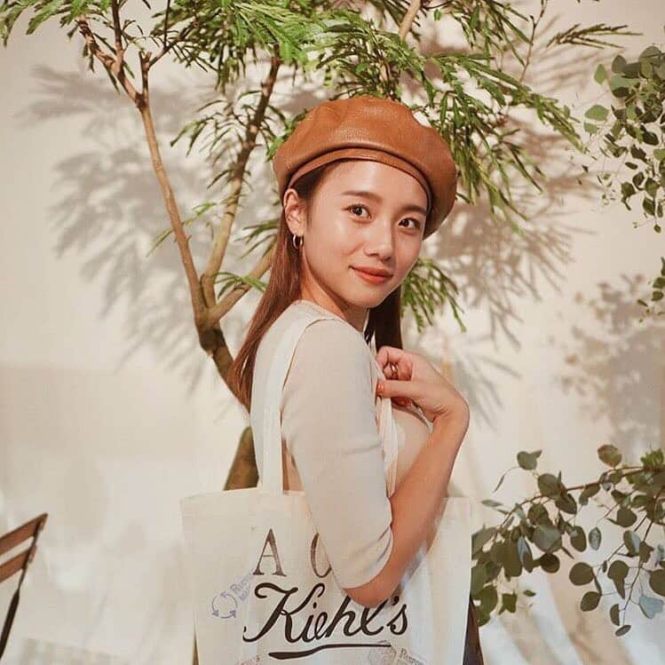 キールズ Kiehl's Japanさんのインスタグラム写真 - (キールズ Kiehl's JapanInstagram)「🎁イベントご招待🎁 COREDO室町で1/30より開催の「FLOWERS BYNAKED」。 2/6 に限定イベントを実施致します✨ キールズ製品に使われている植物やお花のアロマテラピー講座でオリジナルルームスプレー・ロールオンアロマオイルを制作します。 スペシャルゲスト 伊原葵さんと一緒に楽しくキールズ製品・アロマテラピーを学んでいきましょう！ 参加者の方には当日ご紹介するキールズ製品のプレゼントも🎁 ご参加希望の方は、プロフィール欄のストーリーズのリンク先ページよりご確認下さい✨ @kiehlsjp #キールズ #アポセカリー #ニューヨーク発  #Kiehls #Skincare #NewYork」1月23日 20時44分 - kiehlsjp