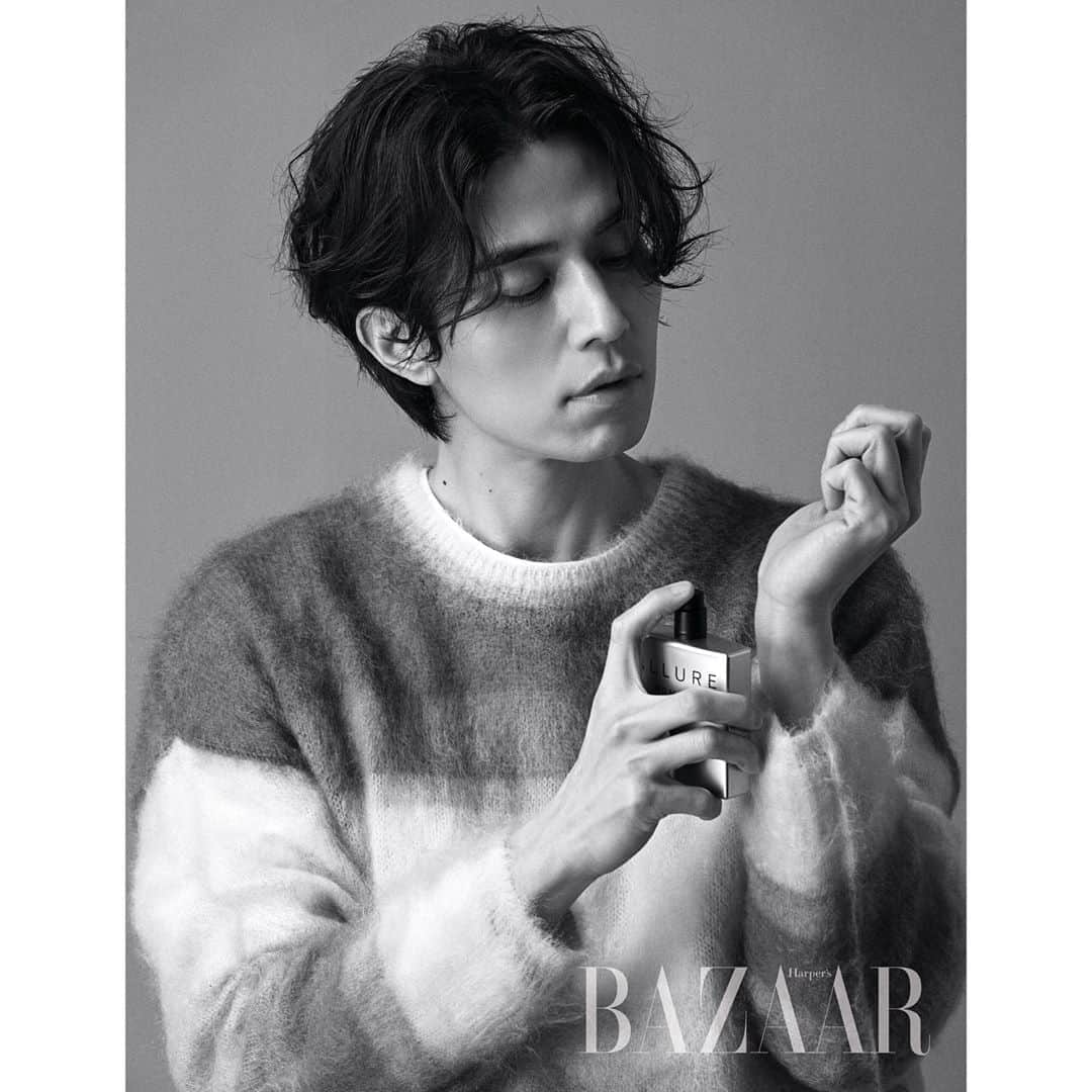 イ・ドンウクさんのインスタグラム写真 - (イ・ドンウクInstagram)「- 동욱 배우와 샤넬이 함께한 'Harper's BAZAAR' 2월 호 화보 공개! (2) - 매번 동욱 배우와 샤넬의 만남은 베스트 오브 베스트를 갱신 중...👍🏻👍🏻👍🏻 - @harpersbazaarkorea @chanel.beauty.korea - #이동욱 #LeeDongWook #李栋旭 #욱스타그램 #샤넬 #CHANEL #인간샤넬 #하퍼스바자 #하퍼스바자코리아 #harpersbazaar #harpersbazaarkorea #화보 #공개 #지치지도않는비주얼 #🤦🏻‍♂️」1月23日 21時00分 - leedongwook_official