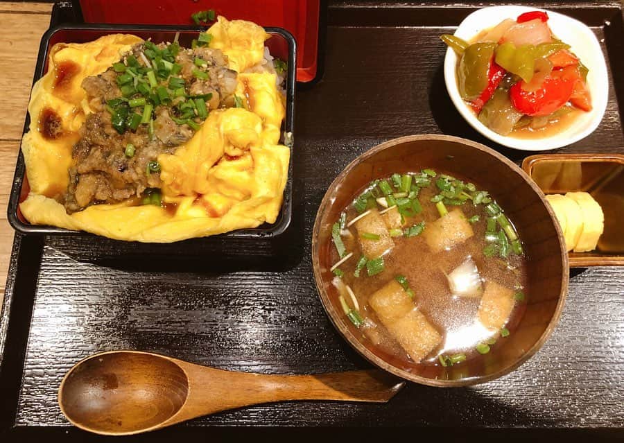 小栗有以のグルメインスタ