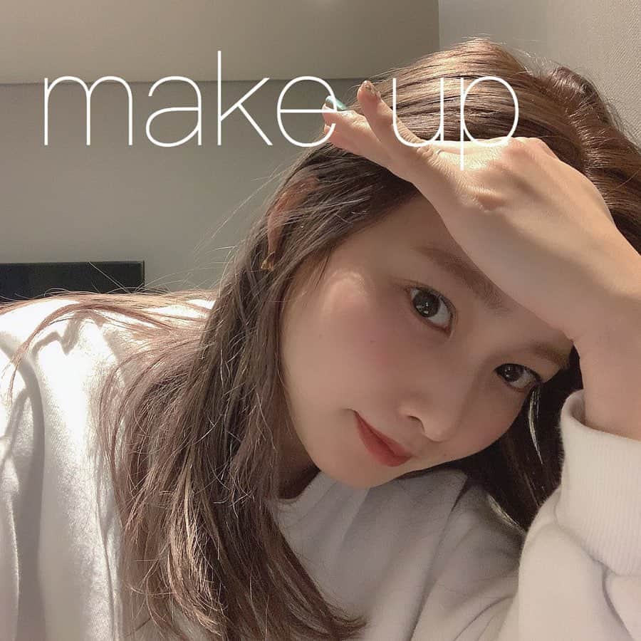 のインスタグラム：「𝙼𝚊𝚔𝚎 𝚞𝚙𝚒𝚝𝚎𝚖𓂉❥❥ 最近のメイク事情。 2枚目は　よく使うアイテム 3枚目は　最近はまってる しっかり保湿してくれる #cicapair のクリームと まつげ美容液の　#lashaddict 。 はやく伸びてくれるといいなぁ✌︎ 4枚目は　よく使うリップ達☾  #メイク  #メイク道具  #メイク用品」