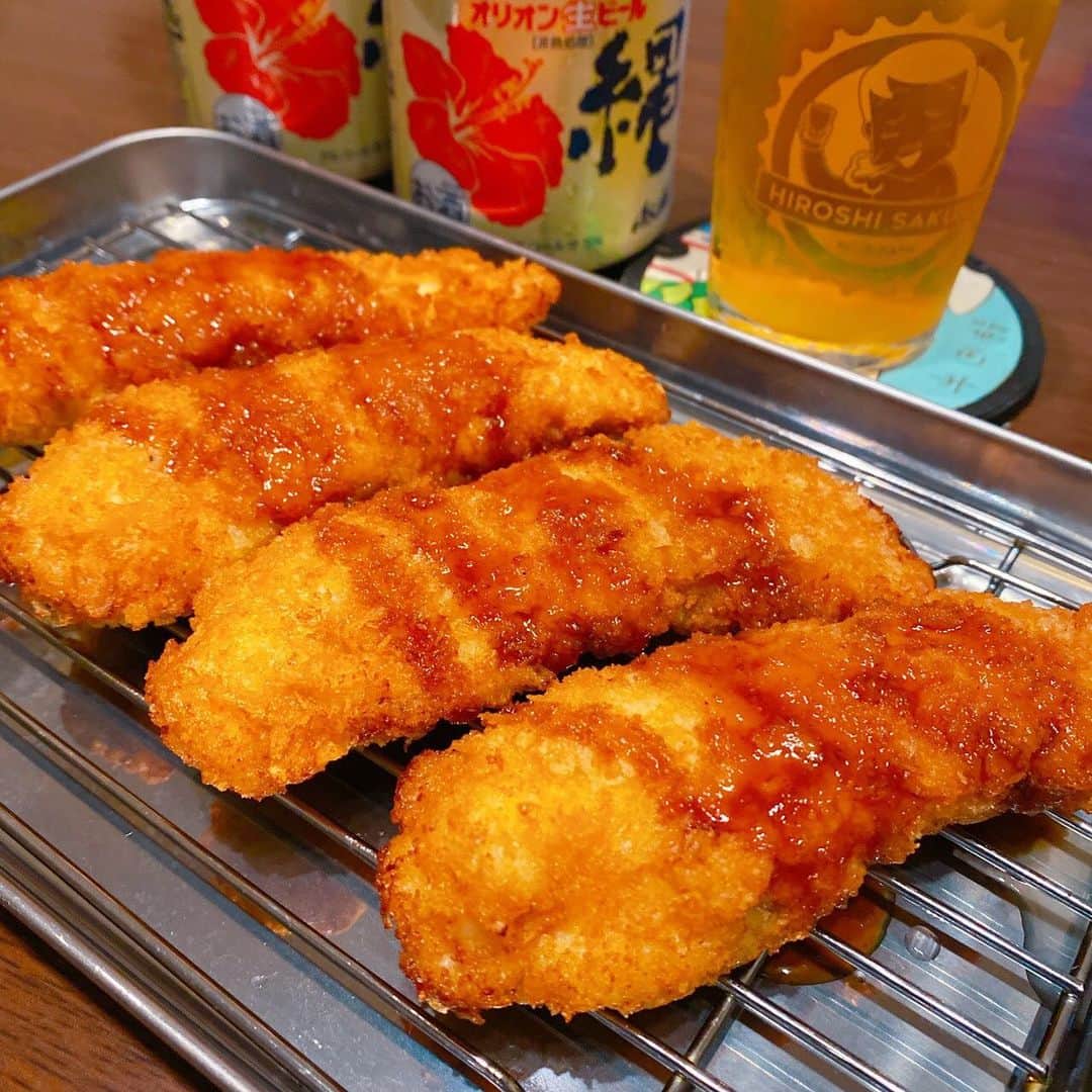 山西章博のインスタグラム：「今日の晩酌。ササミフライで一杯なのさ！ #晩酌 #ササミフライ #揚げ物は美味い #少しでもヘルシーにササミ #オリオンビール #初心者主夫」