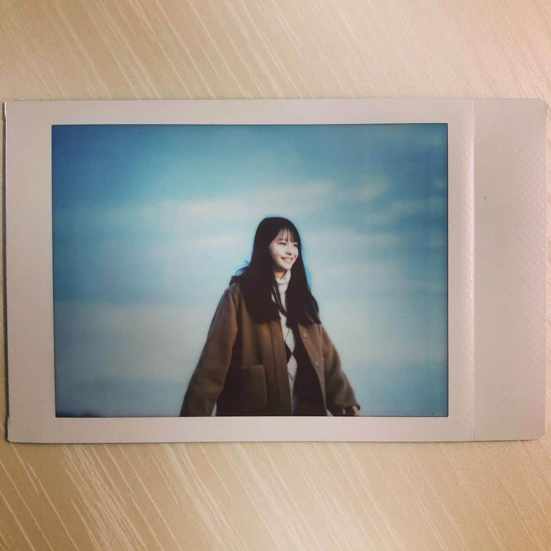 三浦理奈さんのインスタグラム写真 - (三浦理奈Instagram)「「スマホdeチェキ」で撮ってもらいました！☺︎✌︎ #スマホ #チェキ #プリント #海 #伊豆」1月23日 21時36分 - rina.miura.official