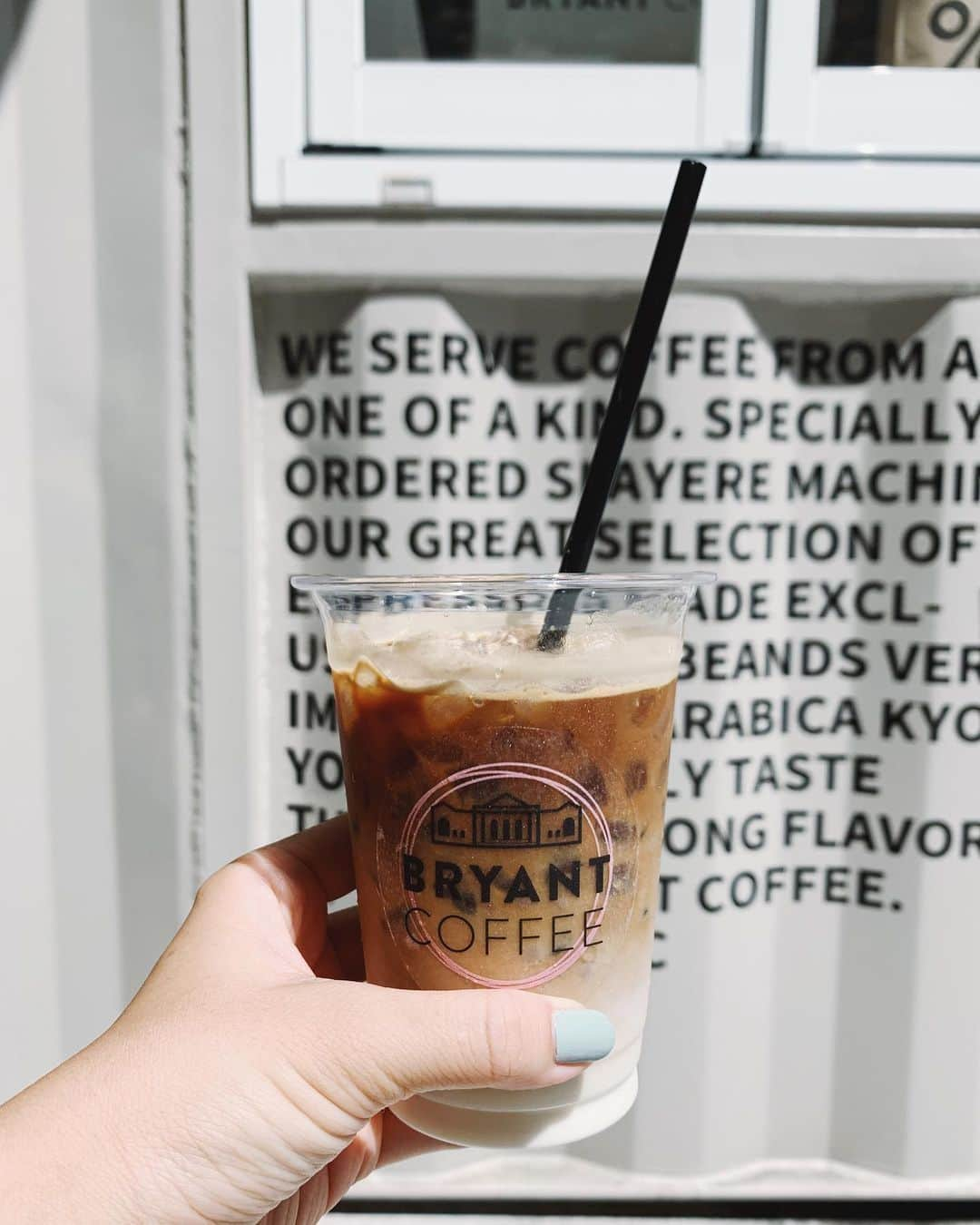 C A F E L O V E Rさんのインスタグラム写真 - (C A F E L O V E RInstagram)「BRYANT COFFEE//水道橋 ㅤ ☑︎アイスラテ ㅤ ☕️#BRYANTCOFFEE#ブライアントコーヒー 📍#suidobashi#水道橋  撮影する際は、他のお客様、カフェにご迷惑がかからないようご配慮をお願いします。 なcafe timeを♡」1月23日 21時37分 - _cafelover_