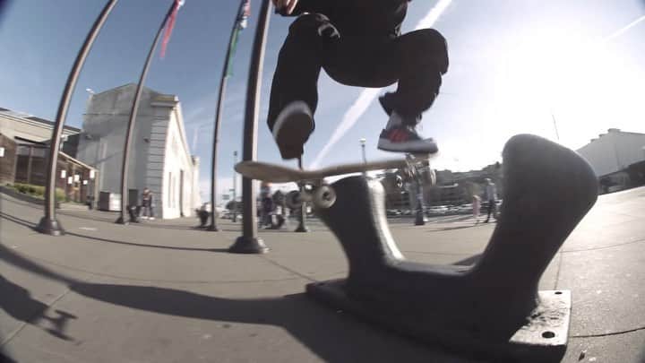 adidas Skateboardingのインスタグラム：「/// @dennisbusenitz2 takes the newly tooled Busenitz Vulc II into SF streets. Available now in store & online at adidas.com/skateboarding. • #adidasSkateboarding #BusenitzVulc #dennisbusenitz 🎥 @poobert」